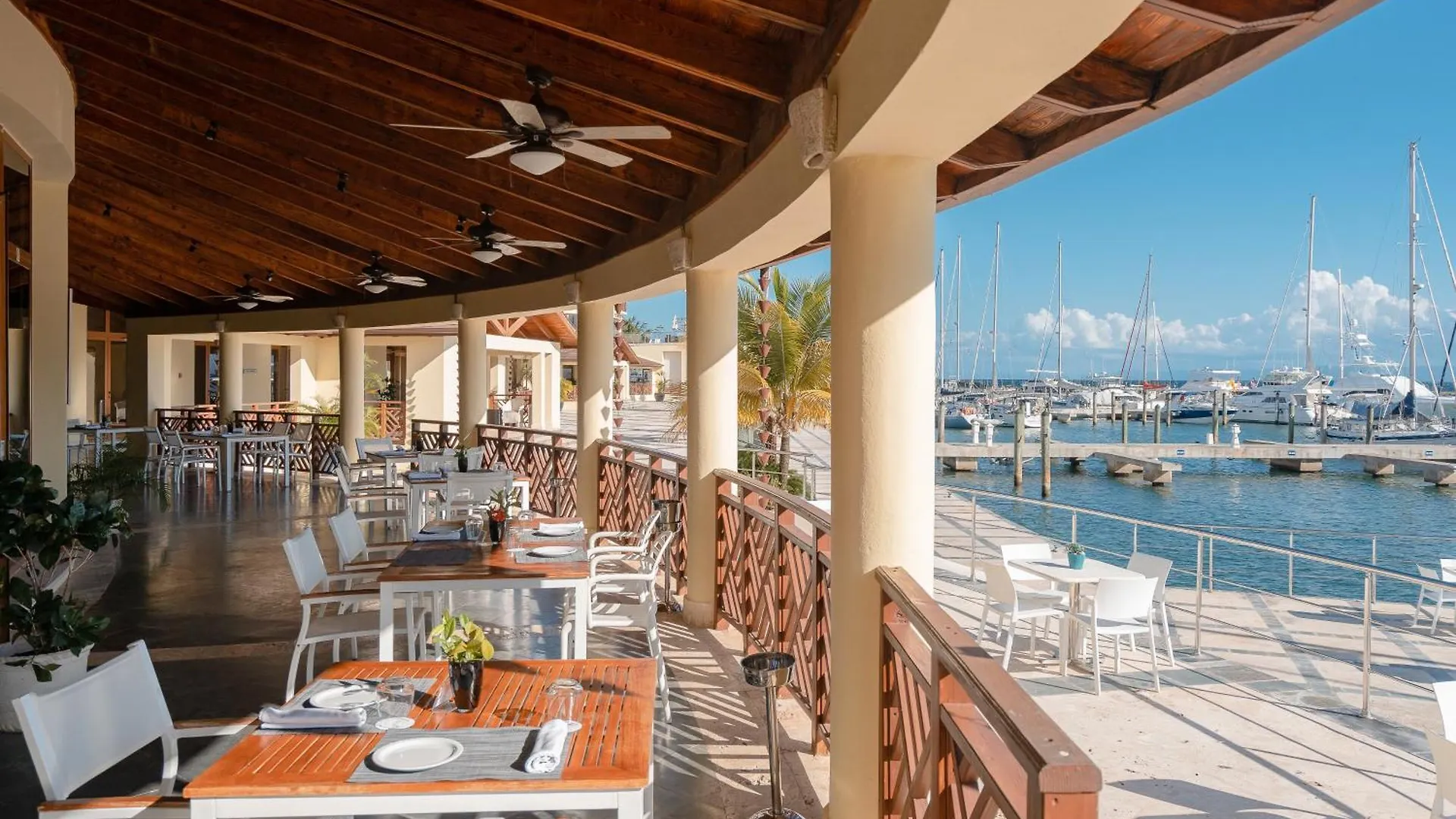 Samana The Bannister Hotel & Yacht Club By Mint
